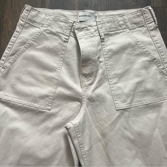 Abercrombie Kids Cream Adjustable Waist Mid Waist Wide Leg Cargo Pants long17/18 - Picture 4 of 13